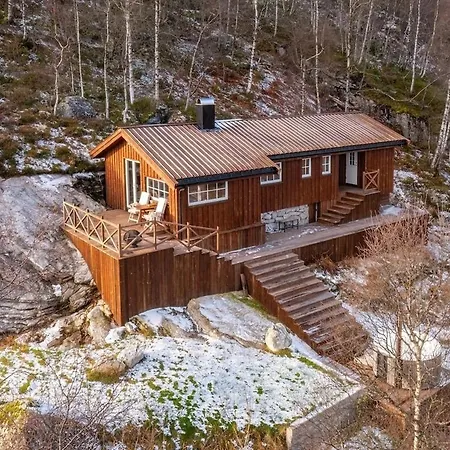 Great Mountain In Sirdal With Hot Tub And Views! Nyaraló
